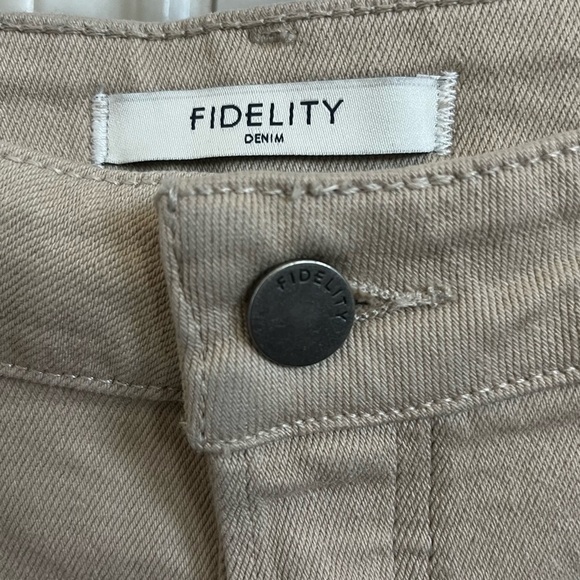 Fidelity Jimi Boyfriend Shorts in Sand Size 29 - Picture 4 of 8
